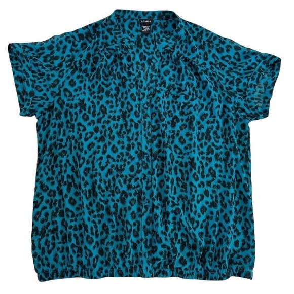 Torrid Black Teal Animal Print Button Down Short Sleeve Top Size 1 - Picture 4 of 17
